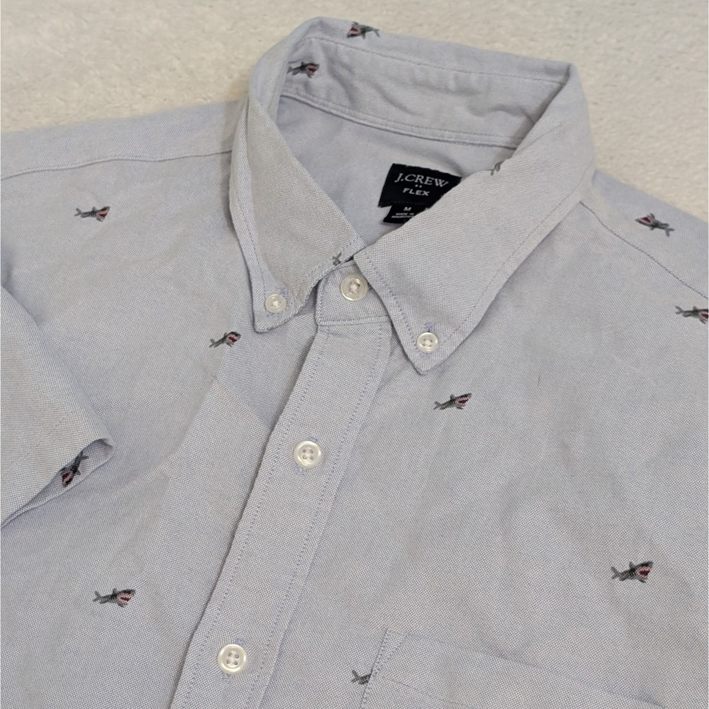 J.Crew Flex Mens M Short Sleeve Button Down Shark Print Shirt Light Blue‎